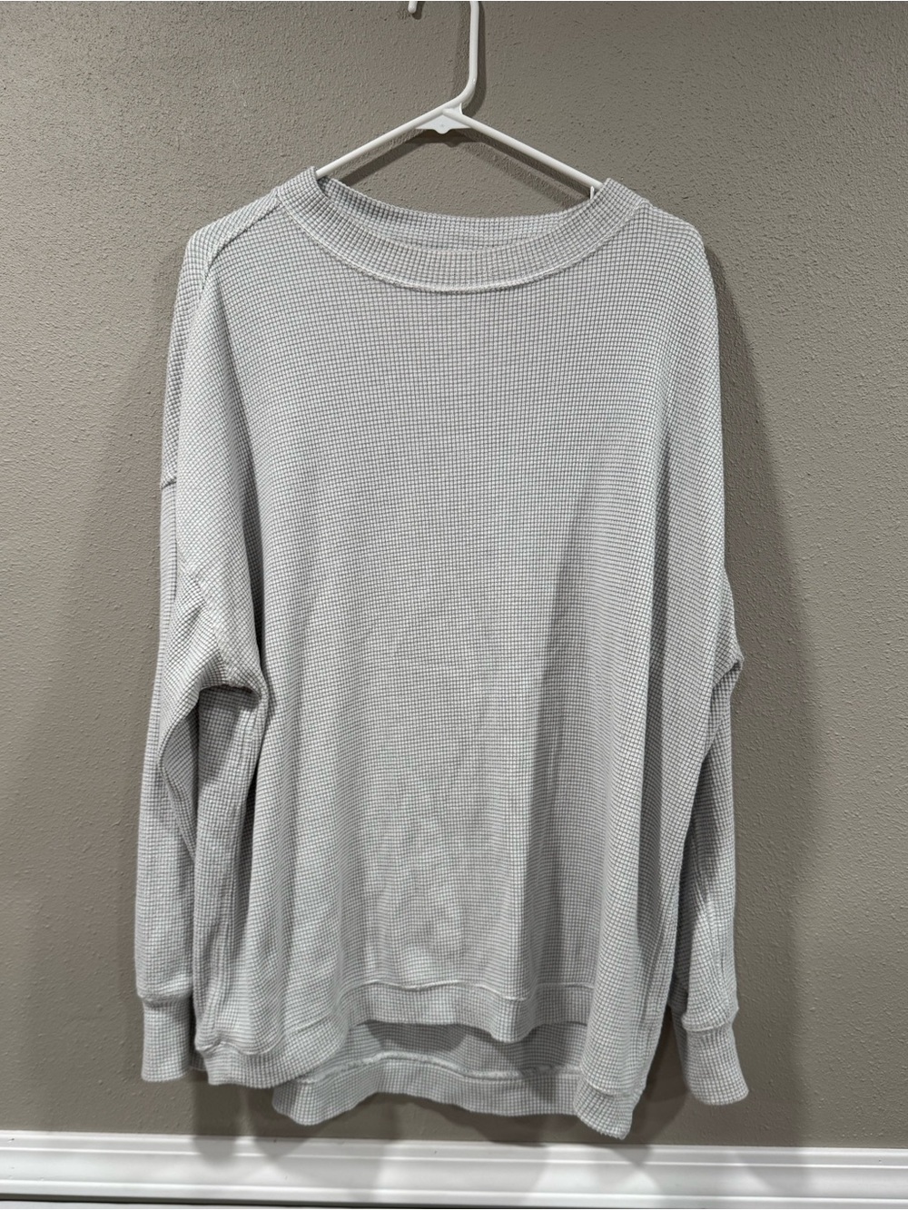 Aerie Oversized Light Gray Crewneck